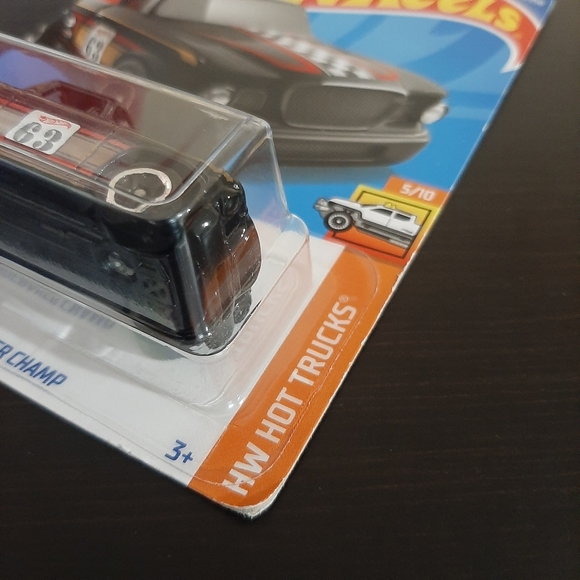Hot Wheels '63 Studebaker Champ 2022 HW Hot Trucks Diecast - Picture 7 of 11